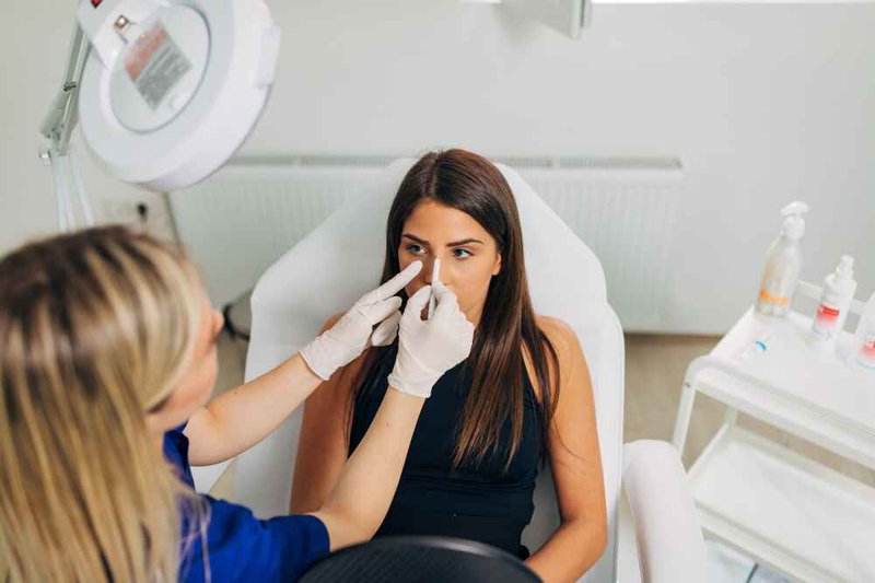 woman-undergoing-ultrasonic-rhinoplasty